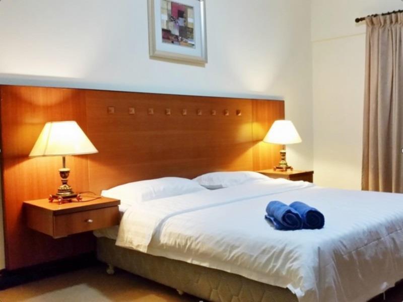 Kk Waterfront Suites At Marina Court Кота-Кинабалу Экстерьер фото
